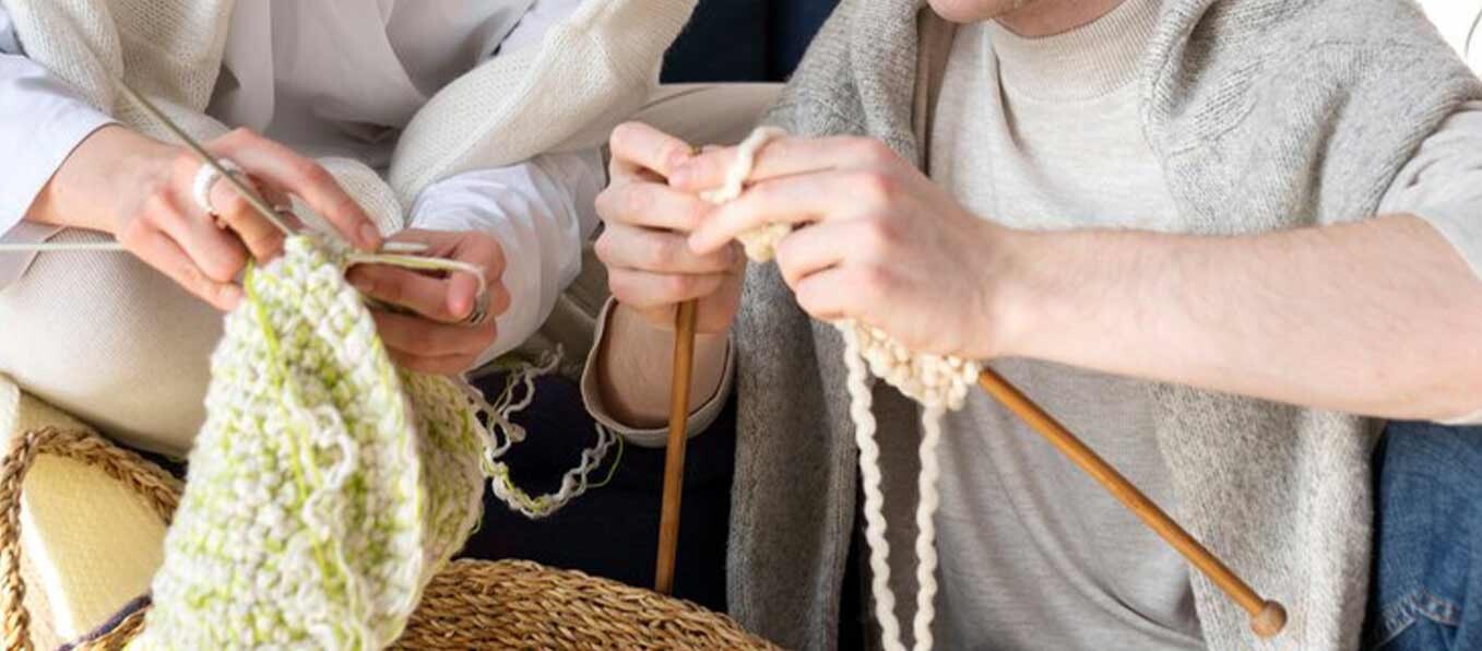 Ev Dekorasyonunda Örgü: Yastık ve Battaniye Modelleri ile Tarzınızı Yansıtın | Hobiso