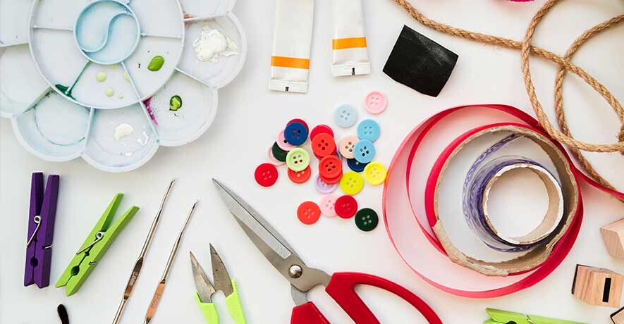 Tuhafiye Malzemeleri: Dikiş, Nakış ve Moda Tasarımında Kullanılan Aksesuarlar