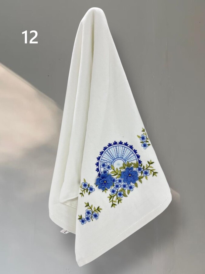 YONCAGÜL,50X90 KADİFE ÜÇ BOYUTLU NAKIŞLI HAVLU - 12
